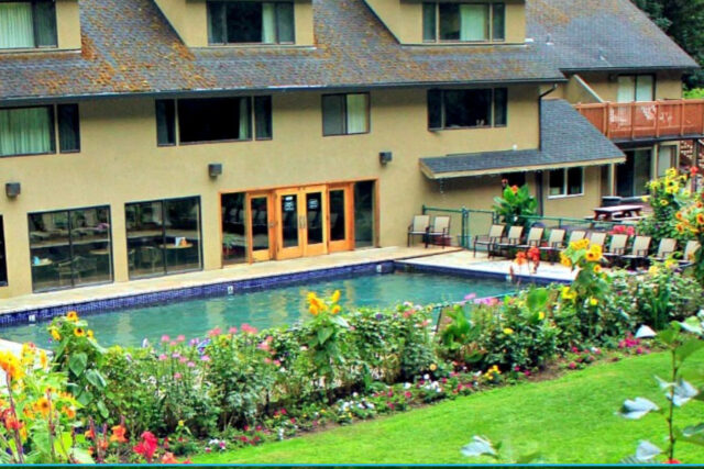 Belknap Hot Springs Resort